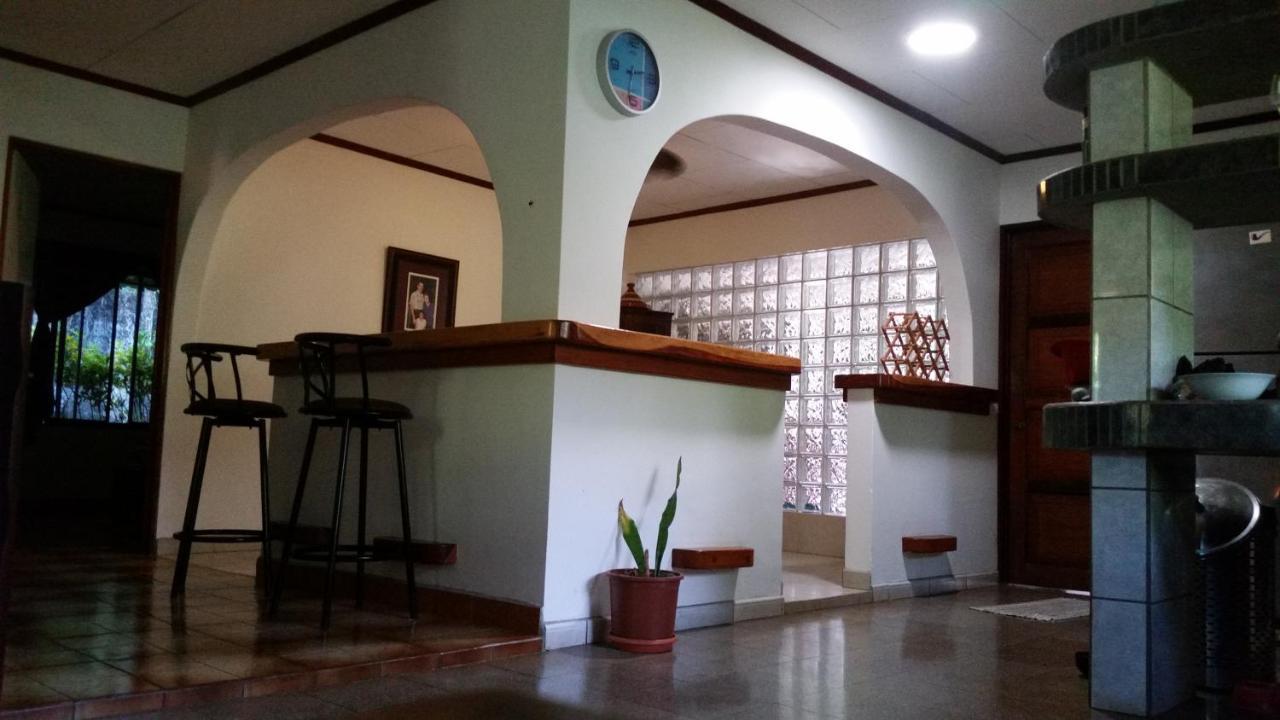 مبيت وإفطار Puerto Jiménez Embassy House المظهر الخارجي الصورة